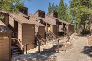 6055 Bear Trap Rd, Truckee, CA 96161-3936