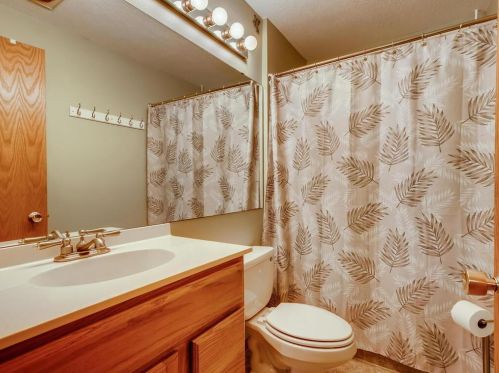 542 Bear Ave, Saint Paul MN  55127-7055 exterior