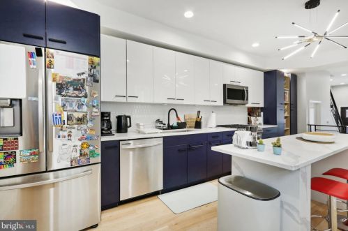 2037 6 St, Philadelphia PA 19140-4528 exterior