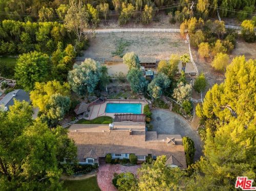 23921 Long Valley Rd, Calabasas, CA 91302-2422