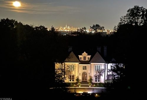 62 Tulip Ave, Town Center, NJ 07052-4974
