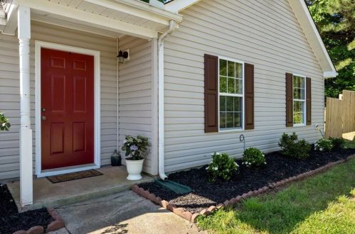 4042 Glen Rdg, Gainesville, GA 30507-7997