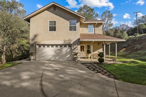 6928 Westhill Rd, Valley Springs, CA 95252-8580