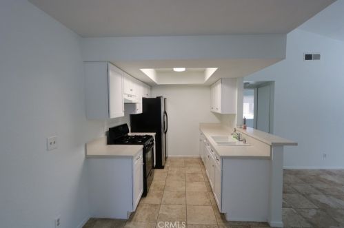 2501 Florida St, Huntington Beach, CA 92648-2558