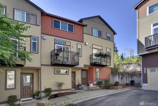 2243 Moraine Pl, Bellevue, WA 98027-6986