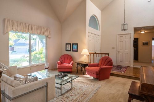 688 Windmill Ln, Pleasanton, CA 94566-7478