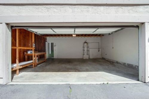 691 Ascot Dr, Vista CA 92083-4207 exterior