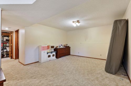 615 Bucher Ave, Saint Paul MN  55126-4628 exterior