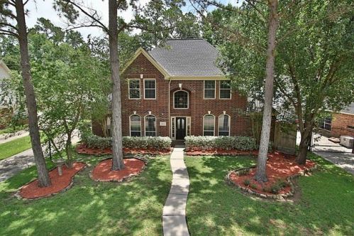 16622 Avenfield Rd, Tomball, TX 77377-9019