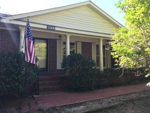 202 Yosemite Dr, Greenwood, SC 29649-9300