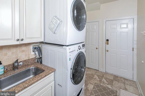 54 Ettl Cir, Princeton NJ  08540-2327 exterior