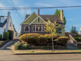 1324 Russet St, Portland, OR 97217-5549