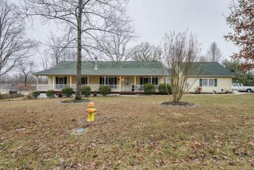 440 Idlewild Dr, Ravenscroft, TN 38583-3117