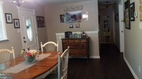 42 Blueberry Ln, Harpers Ferry, WV 25425-6060