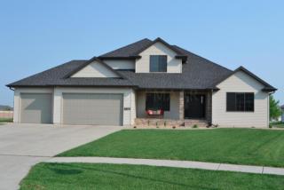 5531 Sunflower Ln, Fargo, ND 58104-3962