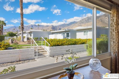 453 Avenida Granada, Palm Springs, CA 92264-9394