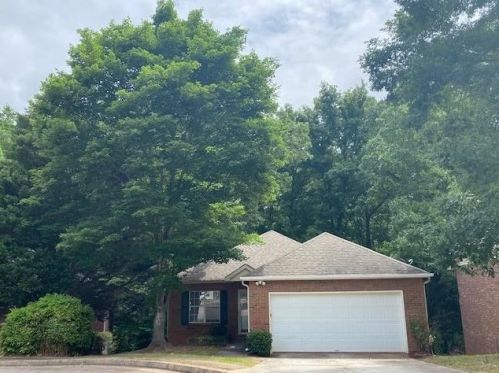 208 Oakwood Cir, Stockbridge, GA 30281-6356