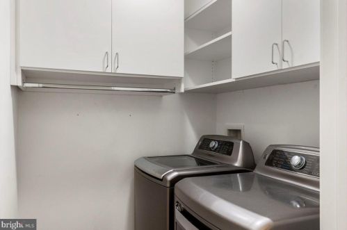 17 Redman Ave, Tavistock NJ  08033-2316 exterior