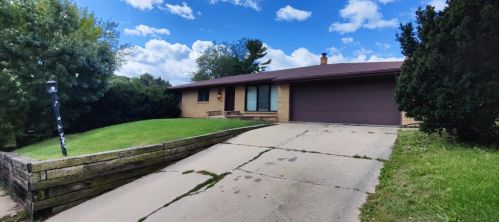 923 Shenandoah Ave, Rockford, IL 61108-3928