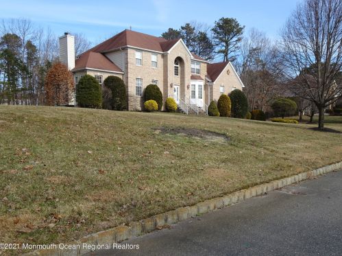 12 Hardwood Dr, Jackson Twp, NJ 08527-5348