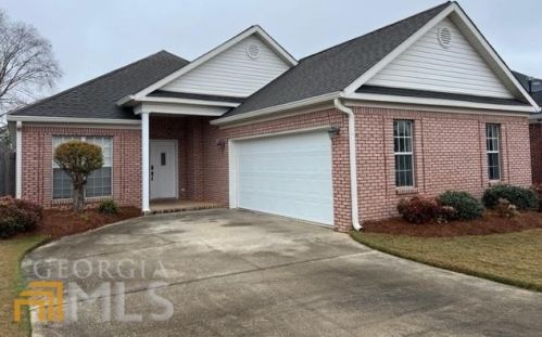 105 Montrose Ln, Lithonia, GA 31028-8553