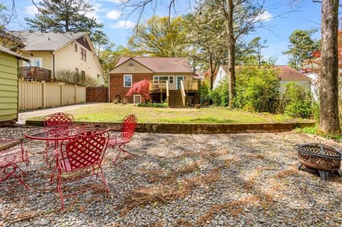 2496 Jefferson Ter, Atlanta GA  30344-2743 exterior
