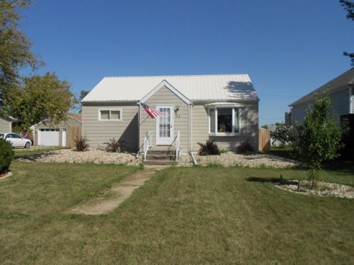 208 Score St, Wheelock, ND 58849