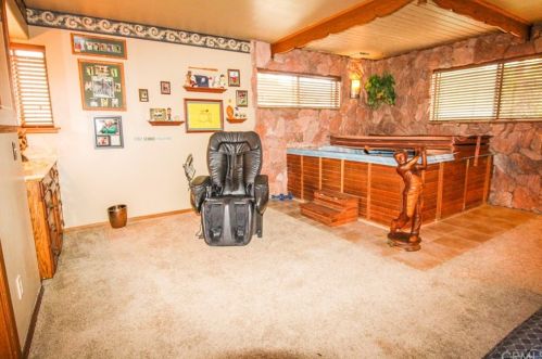 1621 Sumac Ln, Anaheim CA  92804-6653 exterior
