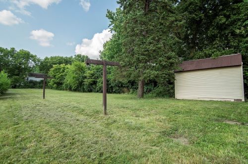 1350 Klobdenz Ave, Springfield OH  45504-2045 exterior