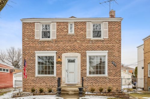 7810 Berwyn Ave, Chicago, IL 60656-1606