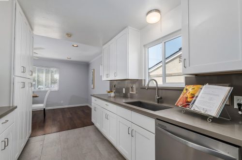 390 Rincon Ave, Livermore, CA 94551-6521