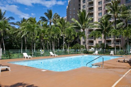 1080 Ala Napunani St, Honolulu HI  96818-1783 exterior