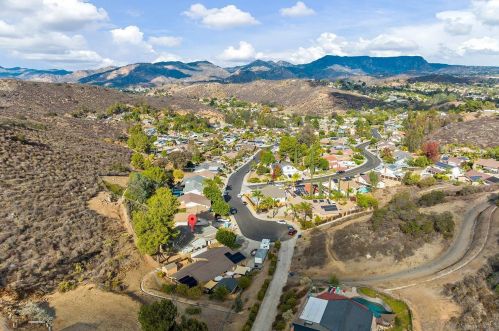 8716 Via Diego Ter, Lakeside, CA 92040-5047