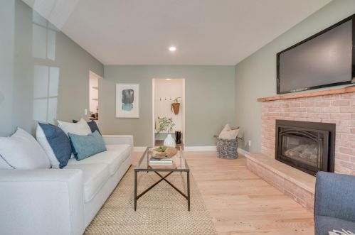 4900 Larkspur Ln, Minneapolis MN  55435-4028 exterior
