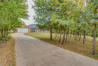 9920 Blackjack Trl, Norman, OK 73026-8273