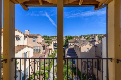 39 Tall Oak, Irvine CA  92603-4213 exterior