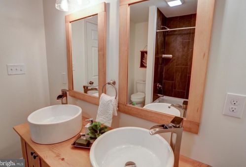 111 Eastman Ave, Lancaster PA  17603-4476 exterior