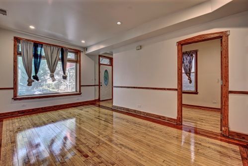 1925 Ridgeway Ave, Chicago, IL 60647-3637