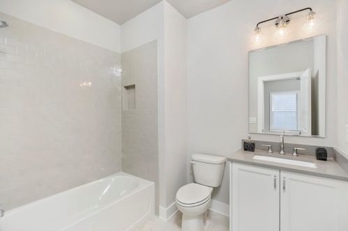 4035 Haverhill Dr, Atlanta GA  30342-3881 exterior