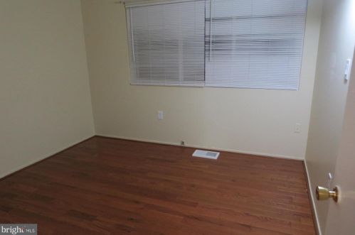 15253 Lodge Ter, Woodbridge VA  22191-3805 exterior