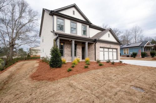 569 Jackson St, Buford, GA 30518-2724