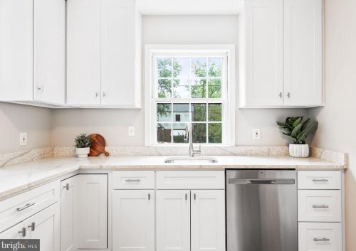 305 Melbourne Ave, Silver Spring MD 20901-2818 exterior