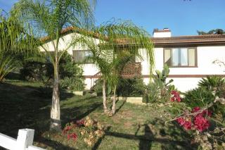 648 Hardell Ln, Vista, CA 92084-6623