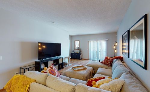 1091 Barclay St, Saint Paul MN  55106-1405 exterior