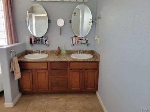 1132 Shenandoah Dr, Pueblo CO  81007-6417 exterior