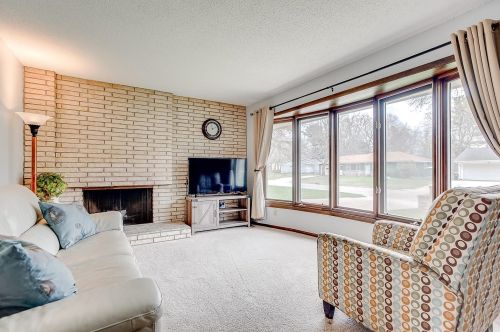 165 Hawes Ave, Saint Paul MN  55126-6205 exterior