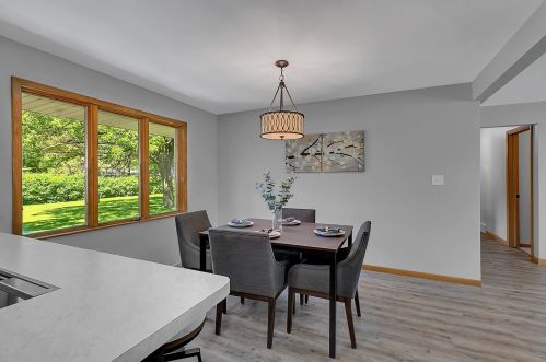 1735 Roosevelt Rd, Saint Cloud MN  56301-5166 exterior
