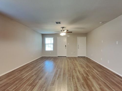 6028 Parkview Hills Ln, Fort Worth TX  76179-8700 exterior