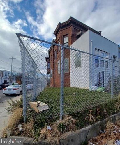 200 52nd St, Philadelphia, PA 19139-4002