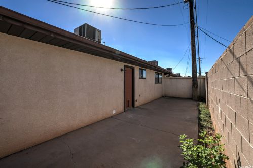 55 600, Saint George UT  84770-2931 exterior